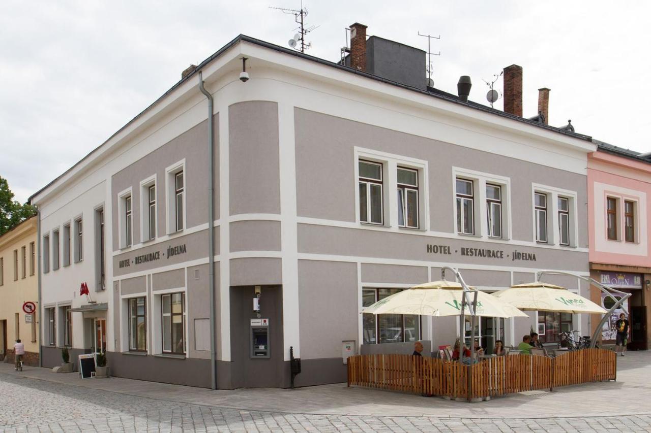 Hotel THT Polička Exterior foto